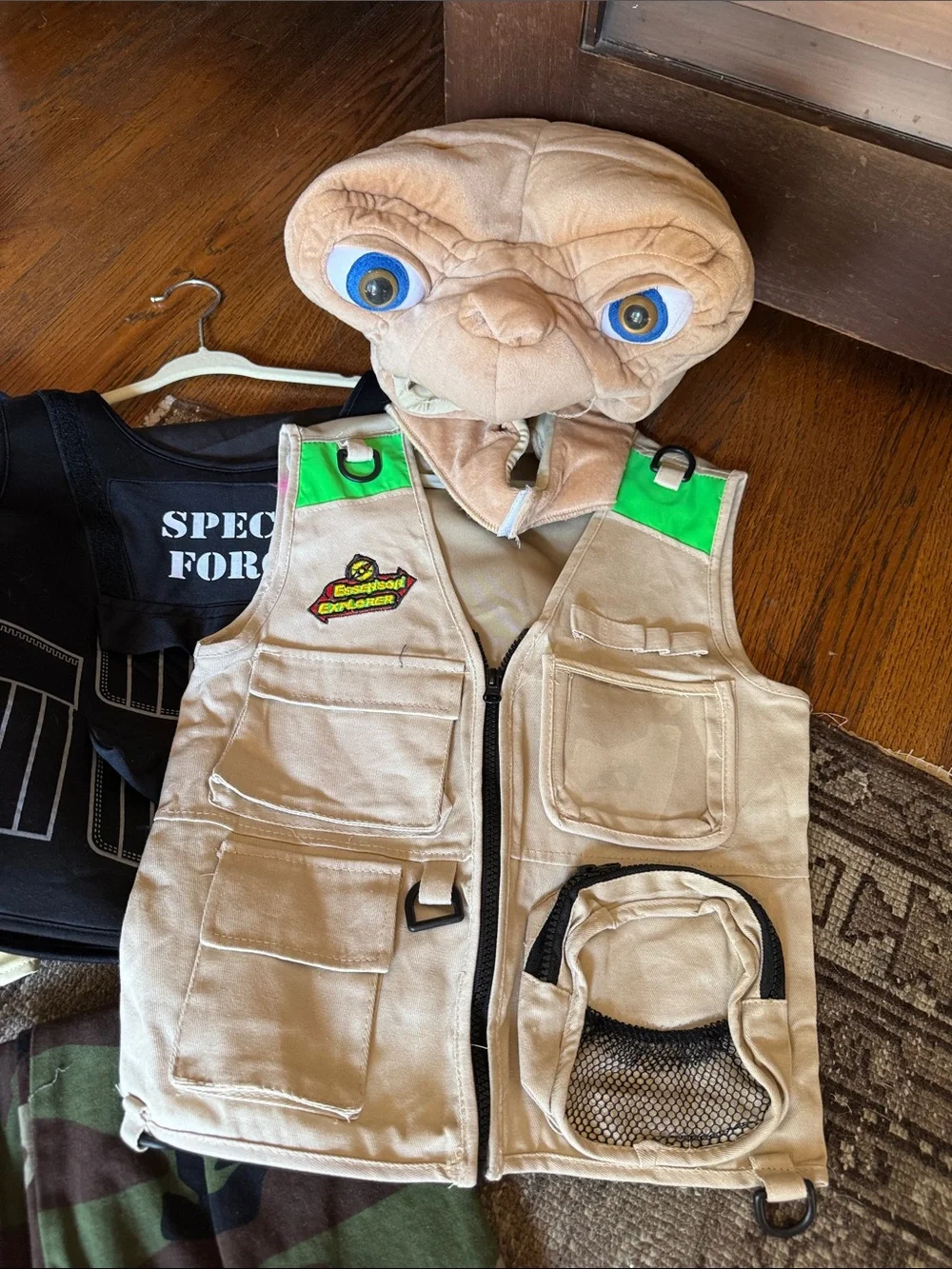 3 kids costumes  Beige Safari Vest Costume with E.T. Mask revolutionary war 8-10